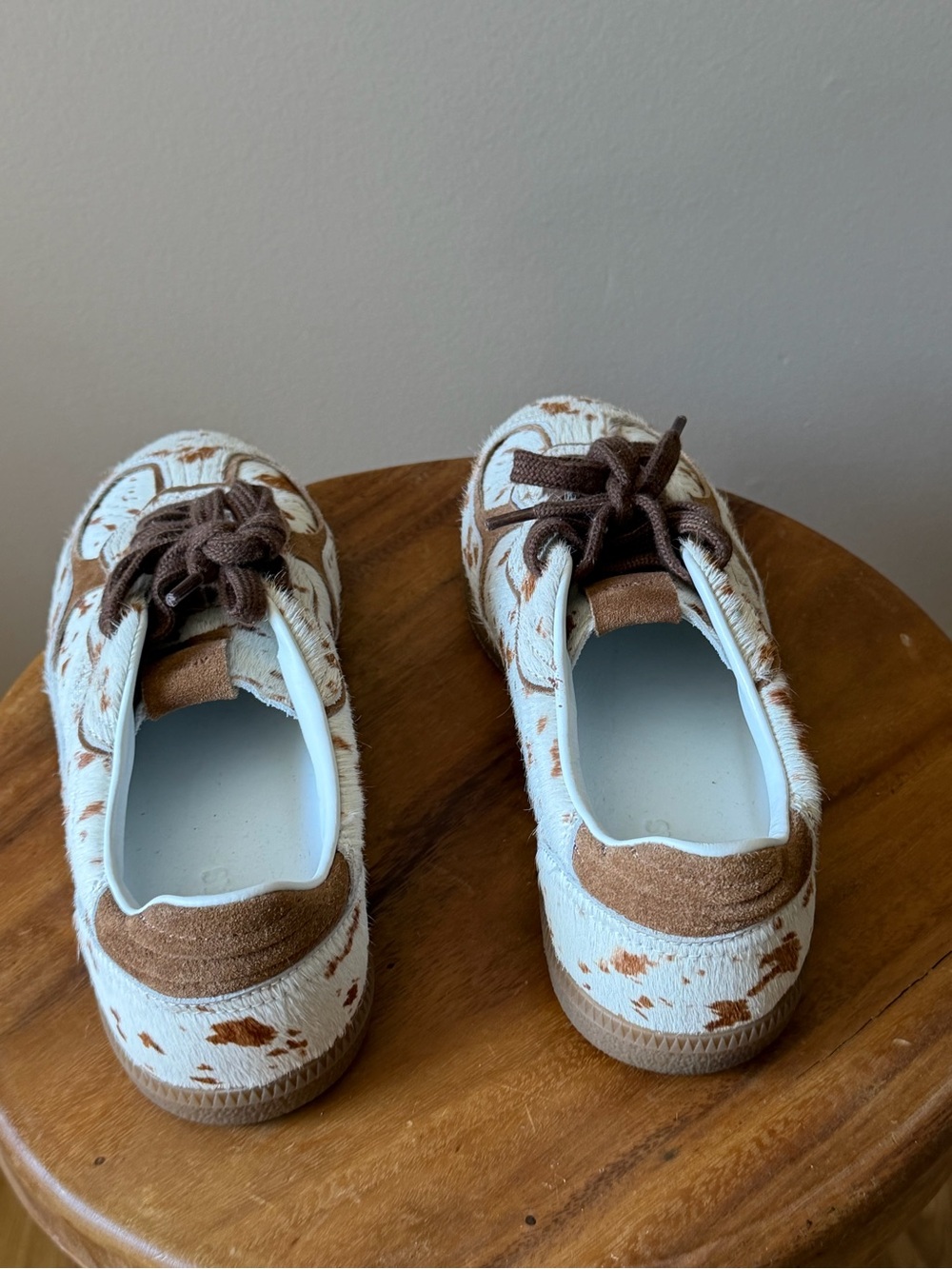 ALOHAS Brown & White Bambi Print Sneakers - Picture 4 of 5